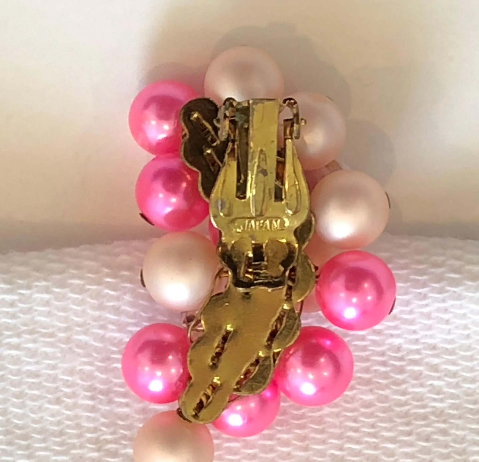 So Fantastic Signed Japan Vintage Pink Bead Cluster Clip On Earrings - Image 10