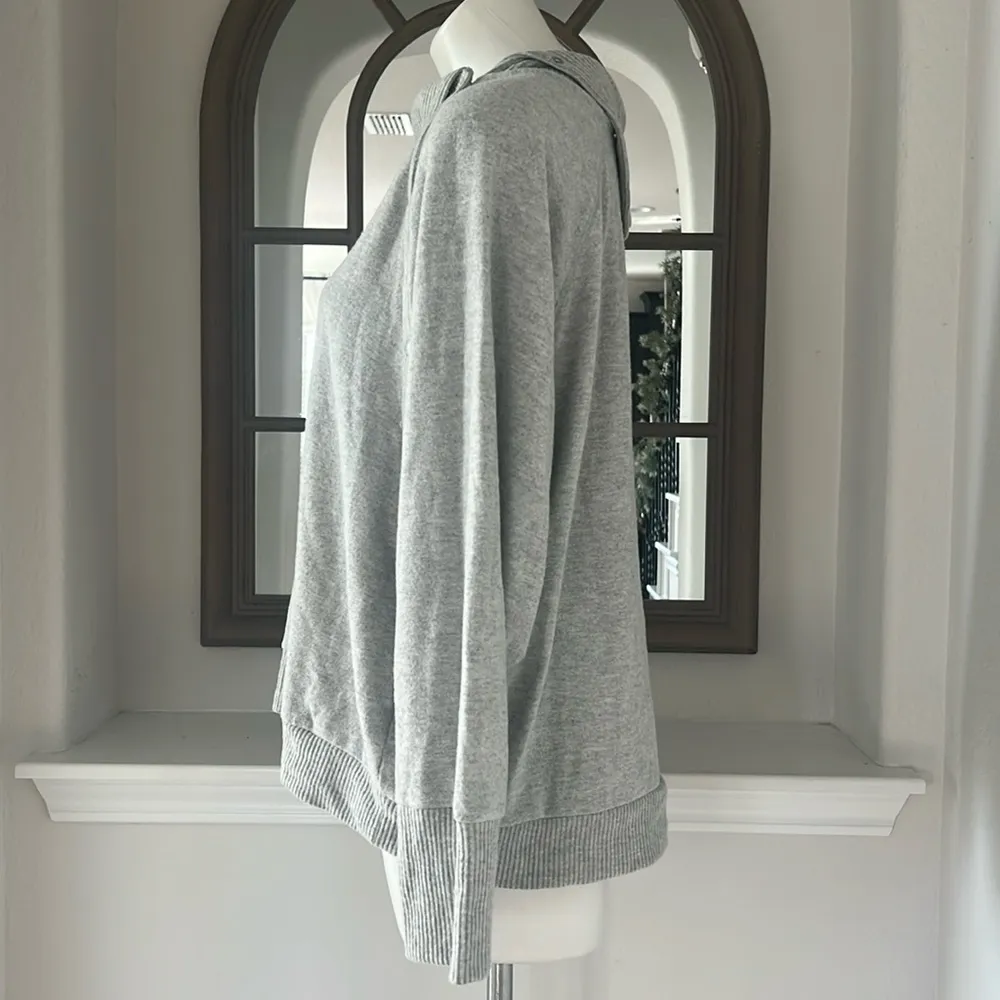 Vince Camuto Stretch Fold Over Neck w/Snaps Silver in Heather, Size XL New w/Tag - Image 7