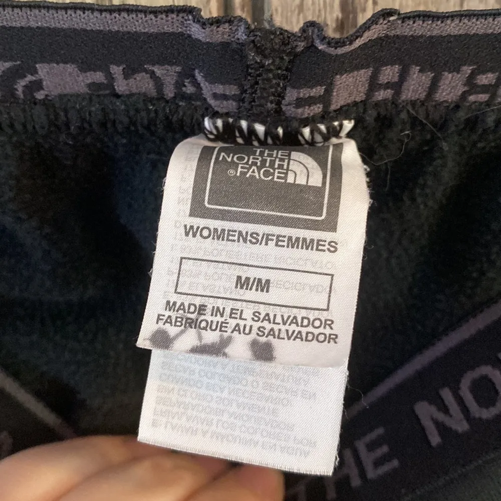 The North Face flash dry fleece black leggings under layer - Image 4