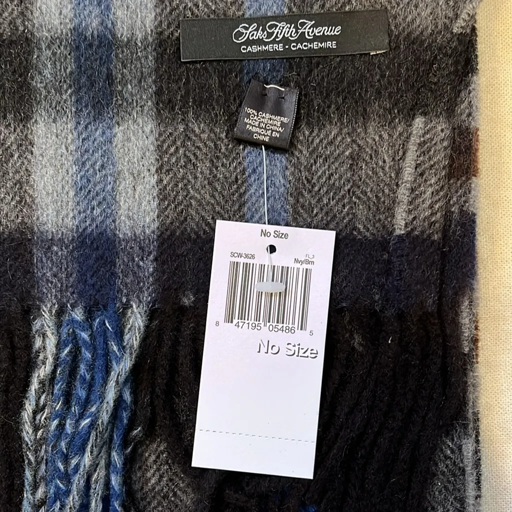 NWT Saks Fifth Avenue Cashmere Scarf - Image 3