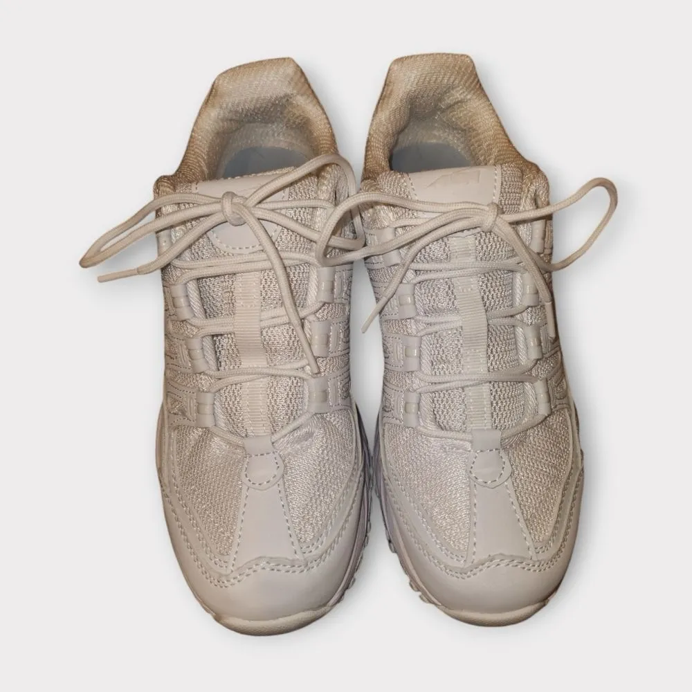 Avia  Elevate Sneakers 8.5 - Image 2