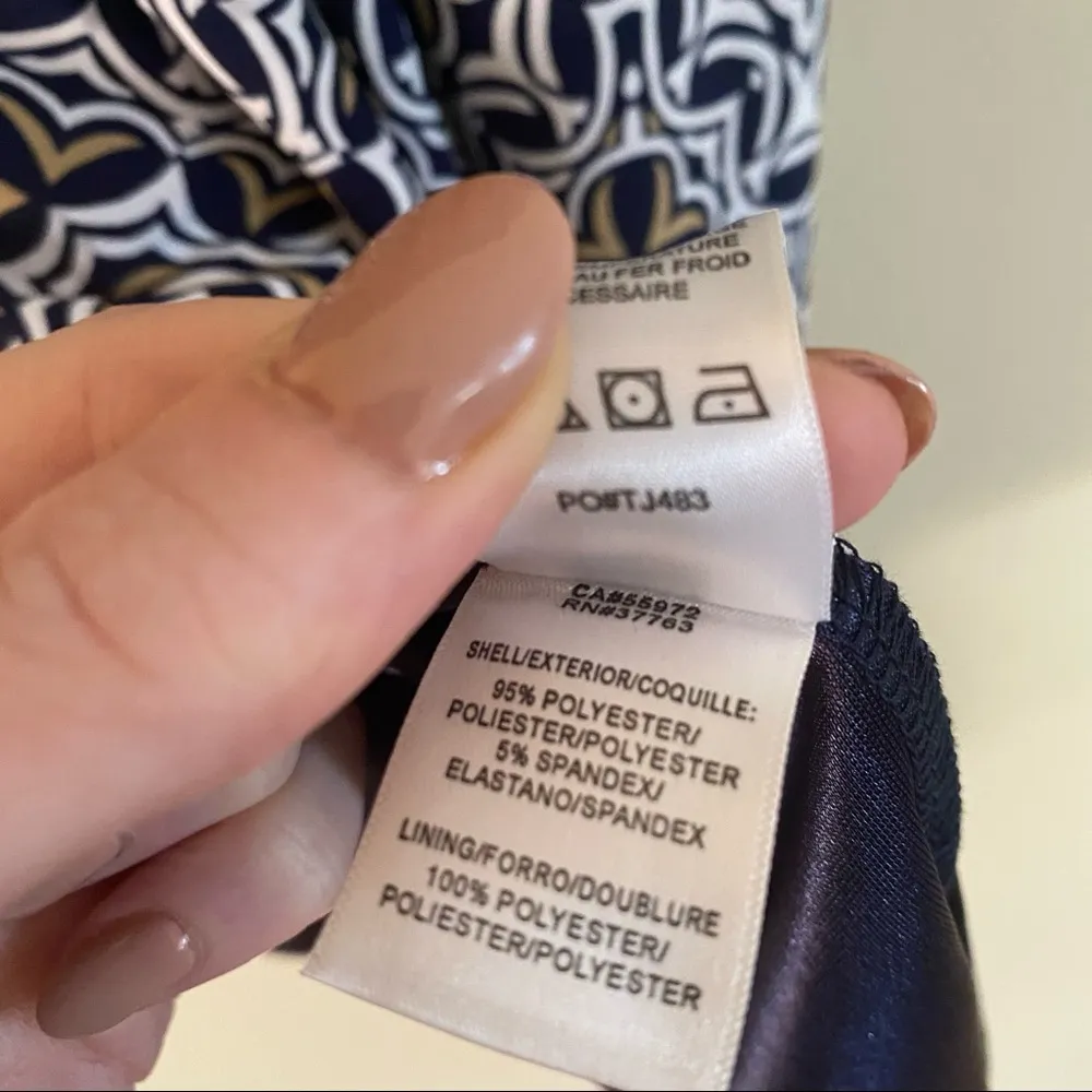 Laundry By Shelli Segal Graphic Print Shift Dress - Image 8