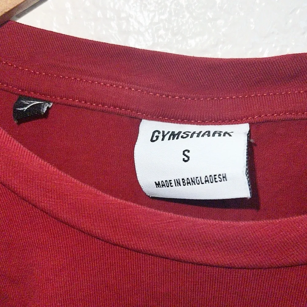 Gymshark Women’s Red Graphic Spell Out Crop Top - Image 6