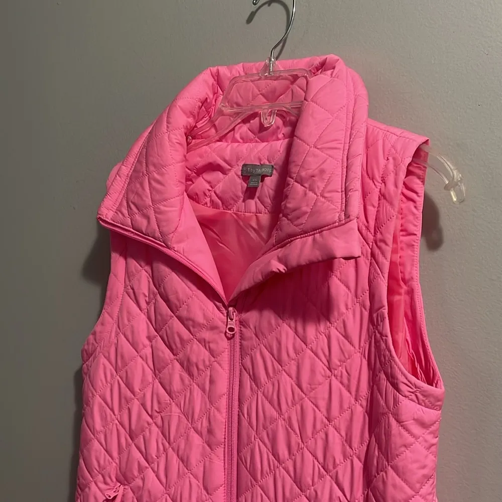 T by TALBOTS QUILTED MICRO VEST HOT PINK - Image 5