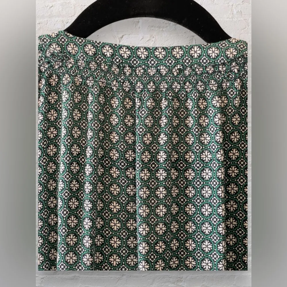 J Jill Blouse Green Long Sleeve Button Down V-Neck Women’s Sz Sm Geometric Rayon - Image 8