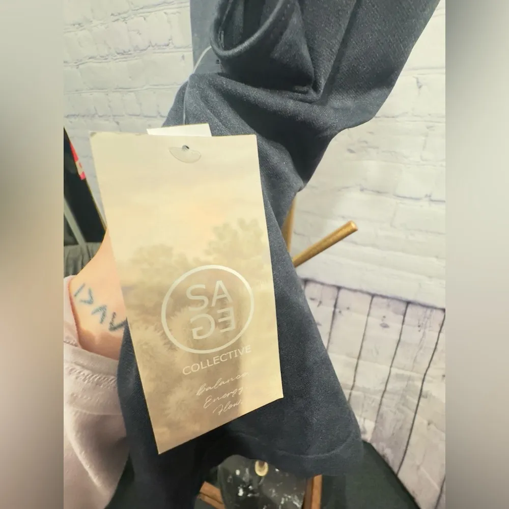 Sage Collective Acid Wash Tank Top size Medium NWT - Image 6