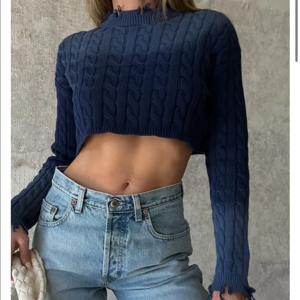 Cable knit sweater navy blue - Image 3