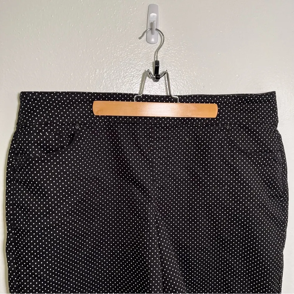Great Northwest Indigo Pull On Bermuda Short Black White Polka Dots 20W - Image 3