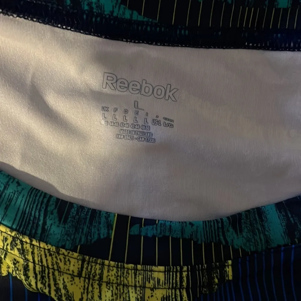 REEBOK top - Image 2