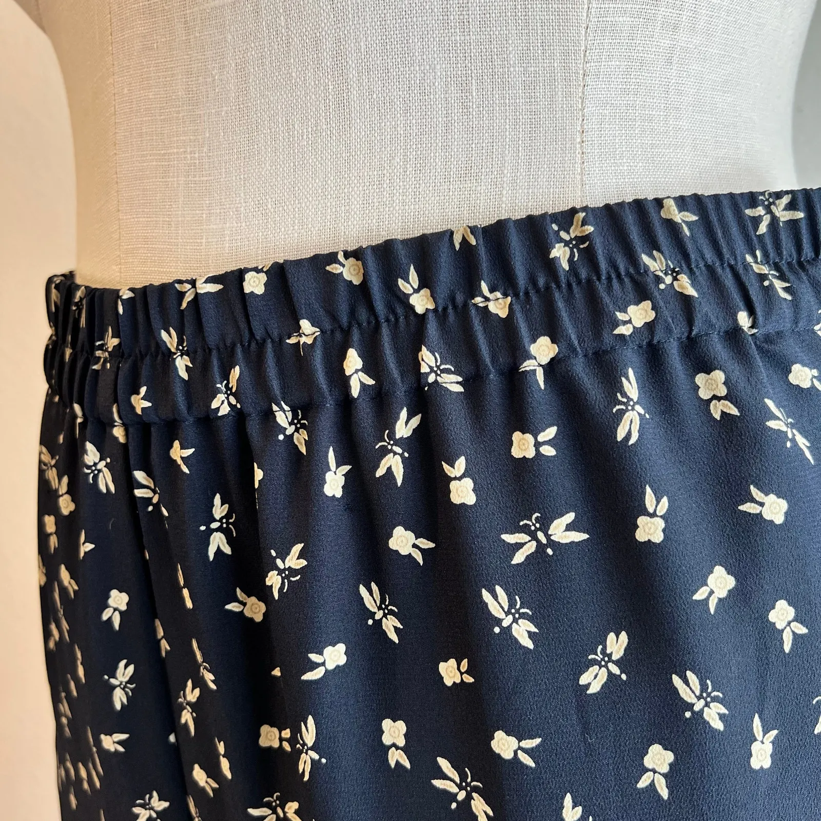 Blue Dragonfly Butterfly Print Elastic High Waisted Relaxed Pants Size XL - Image 4