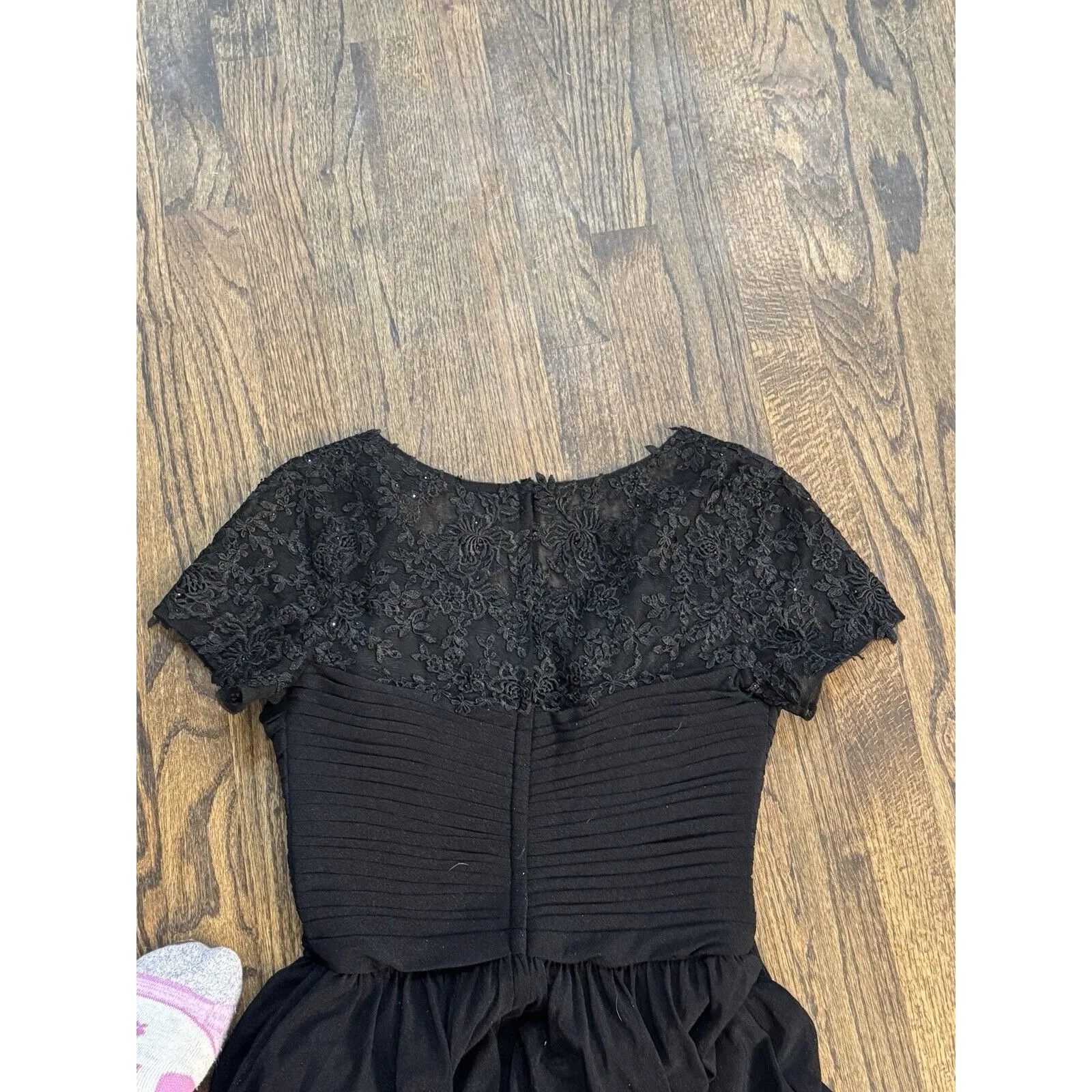 La Femme 29772‎ Floral Embroidered Ruched Back Jersey Gown, Black, Size 6 - Image 6