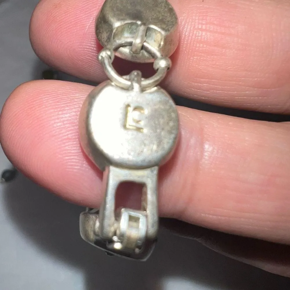 Liz Claiborne Vintage Silver Tone And Stone Bead Bracelet and Earring Set - Image 4