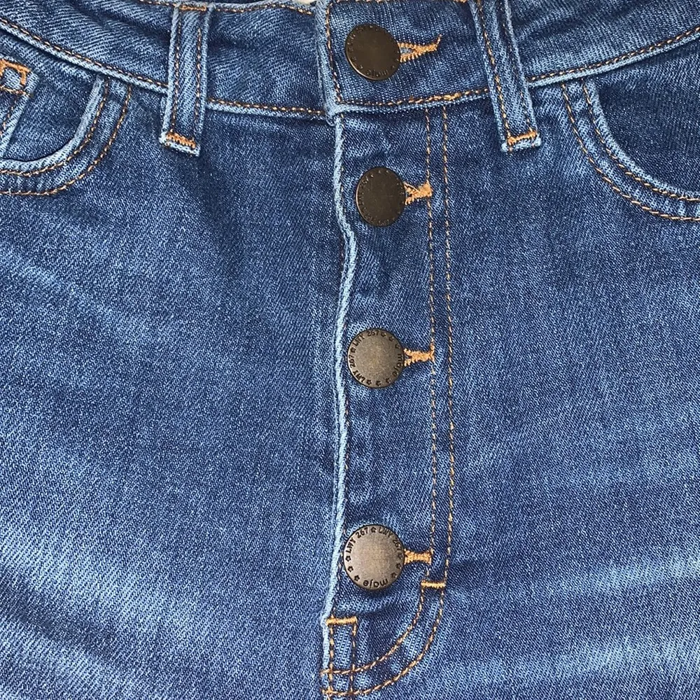 Maje high waisted jean fringed short shorts woman size 36 button fly - Image 2