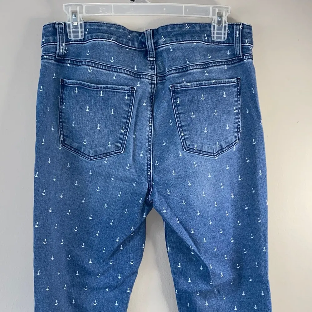 Chic Blue Ankle Jeans with Nautical Print Size 8 - Image 10