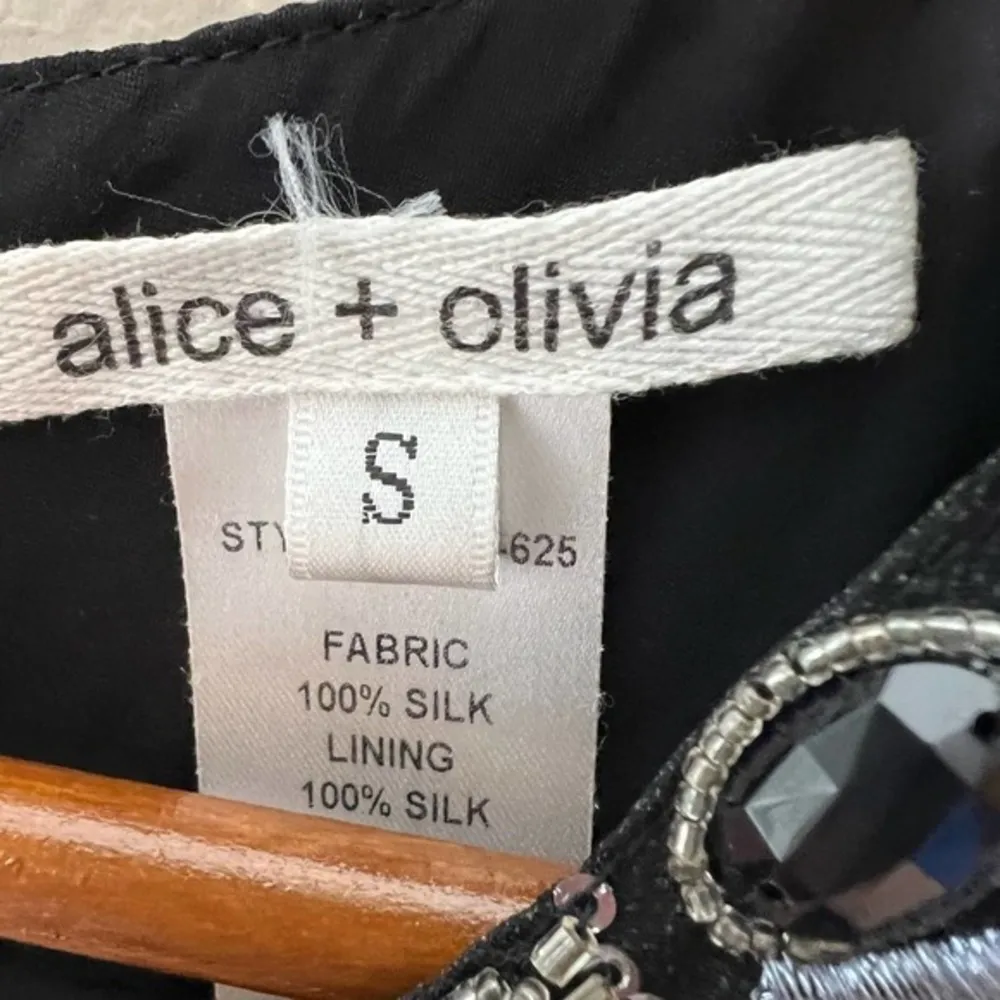 Alice + Olivia Black Beaded Neckline Cocktail trapeze Dress Sleeveless sz small - Image 8