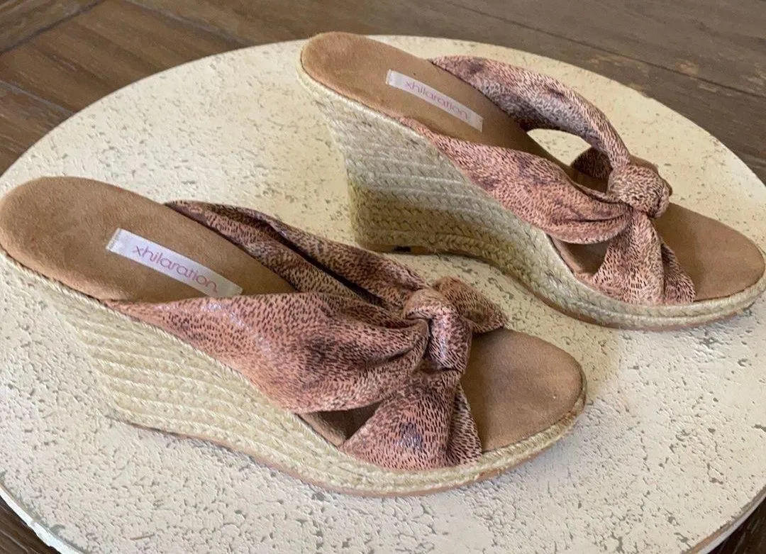 Xhiliration Animal Print Wedge Sandals Tan Cream Size 8.5 - Image 3
