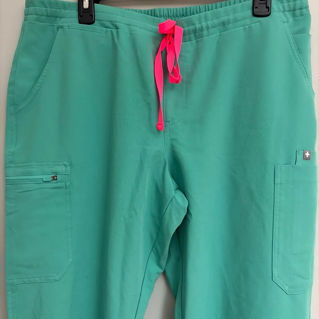 FIGS Women’s Technical Collection Surgical Green Scrub Pants Size XL - Image 2