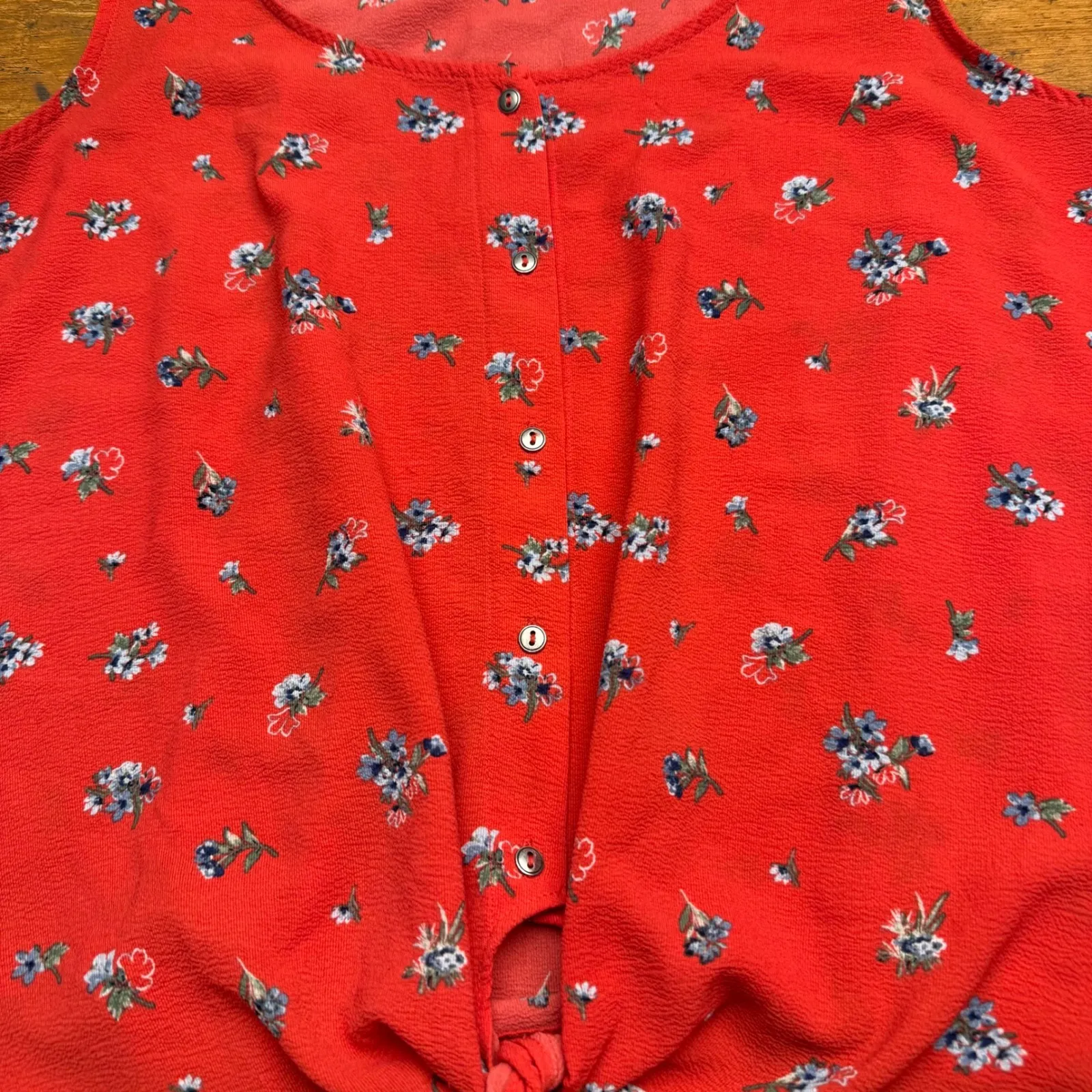 Gypsy Jade Red Floral Tie Front Button Up Tank Top Women 1X - Image 2