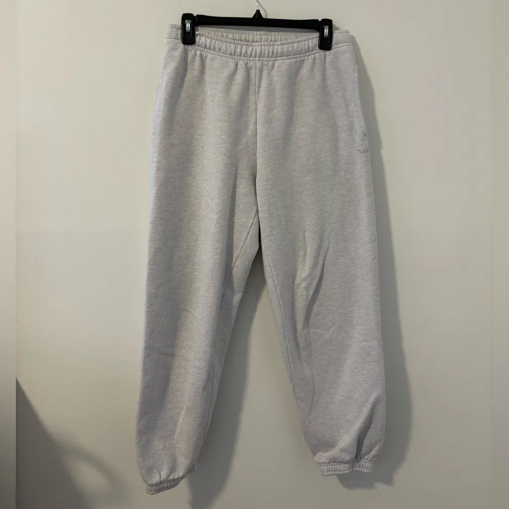 Aritzia TNA Sweat Fleece Joggers Small - Image 2