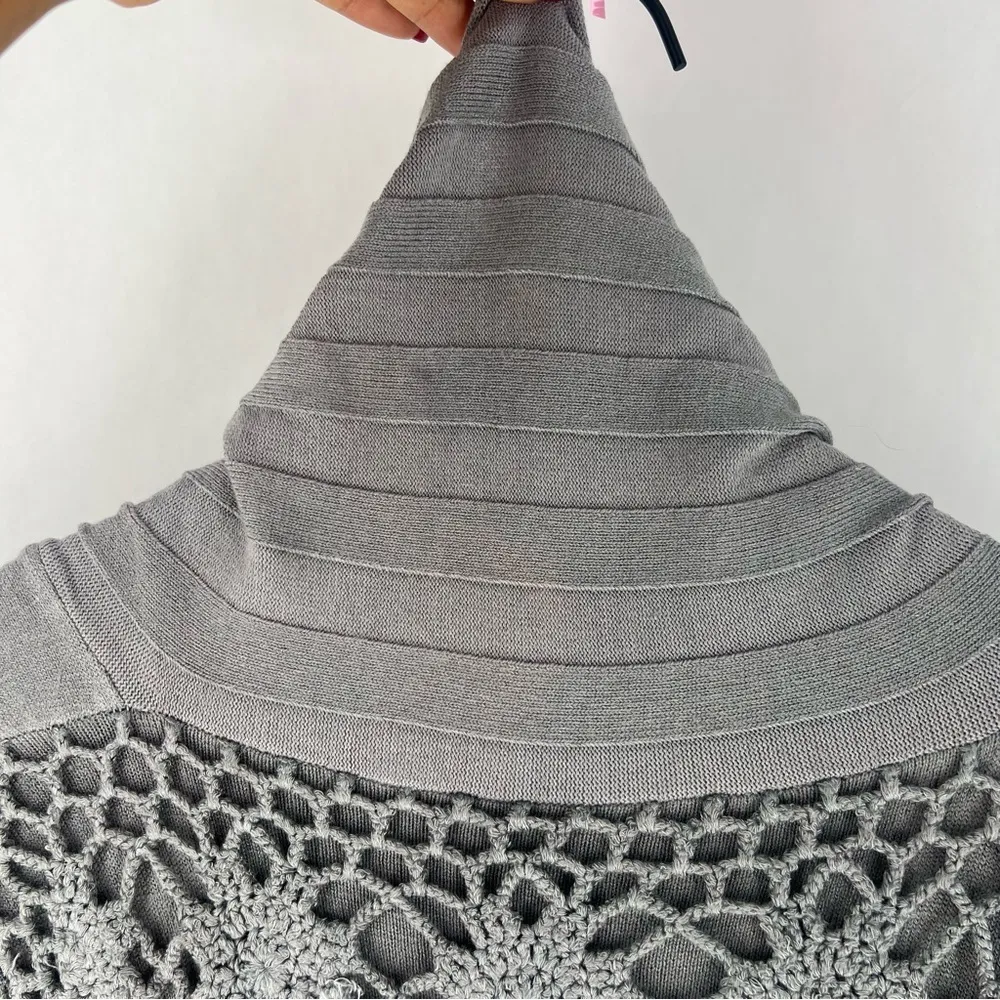 Vila Milano Gray Cashmere Angora Crochet Lace Back Draped Open‎ Front Cardigan - Image 14