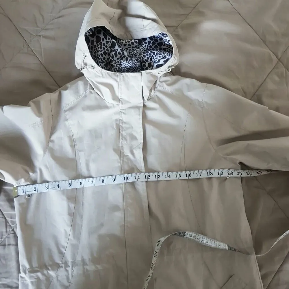 Women's Jacket Sz Medium Rain Hooded Beige Canvas  Pockets Leopard - Image 9