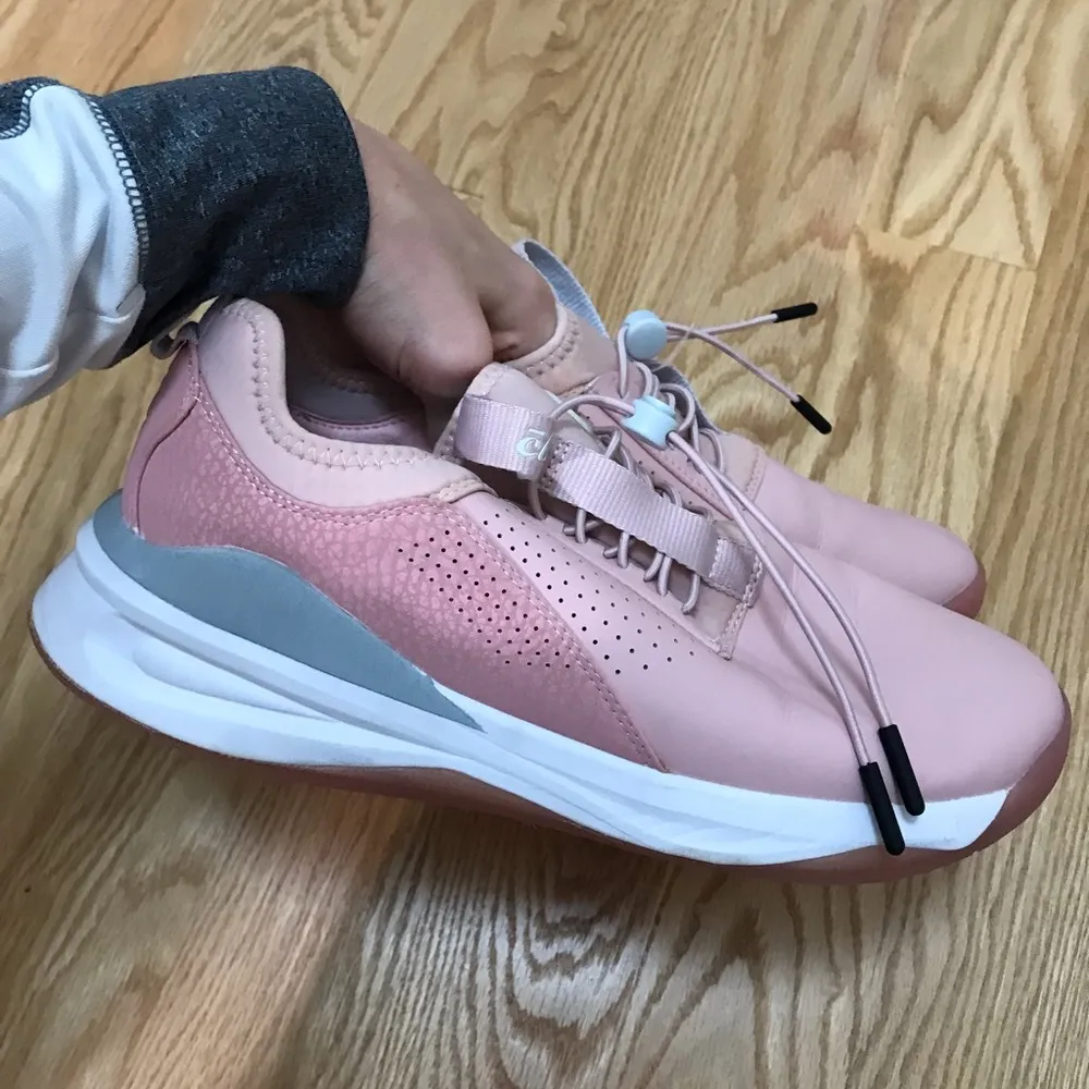 Pink cloves Size 9.5 - Image 7