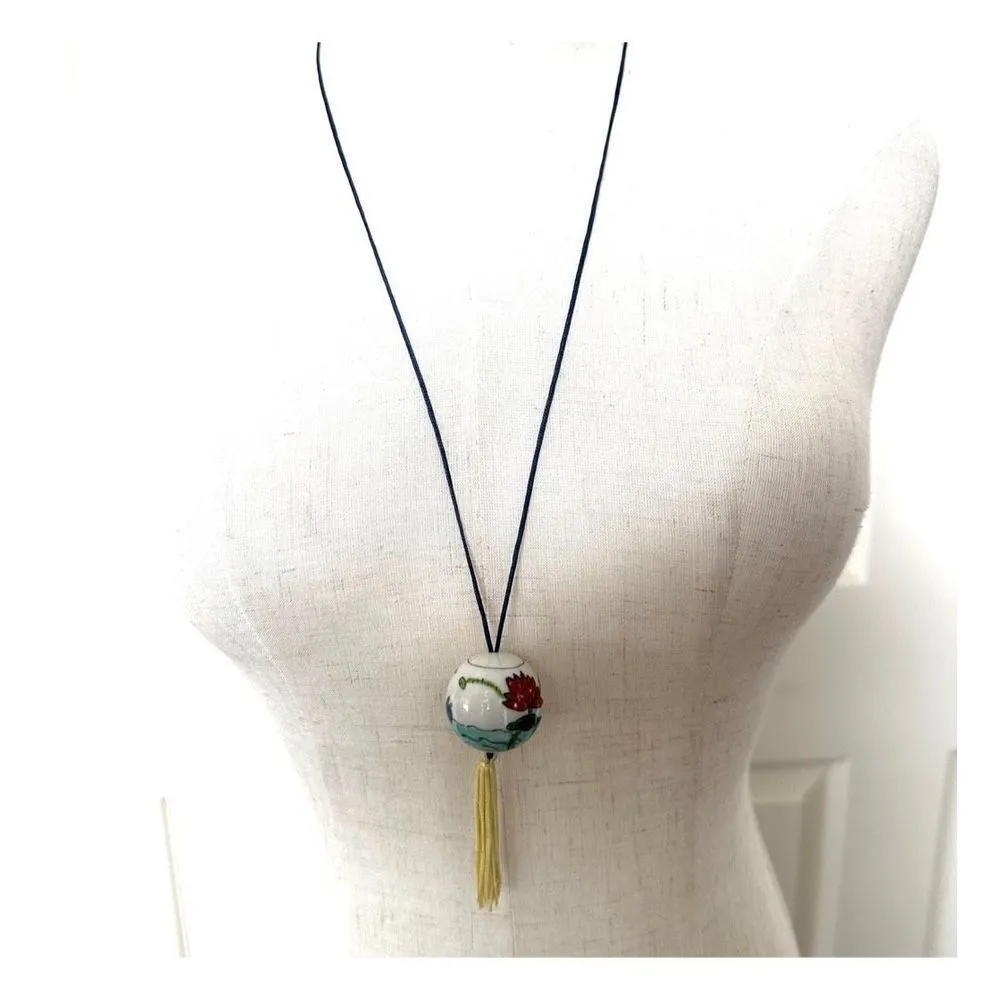 Chinese hand painted ball with tassel necklace on cord - Image 2