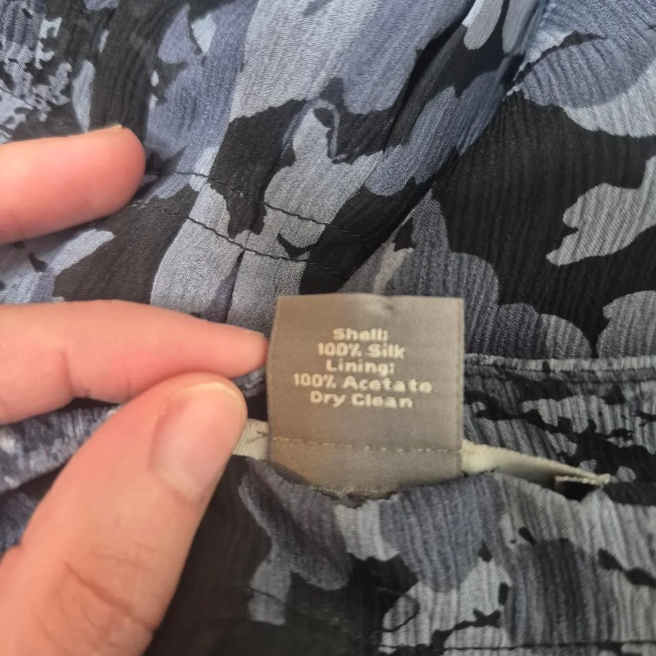 Ann Taylor Blue and Navy Silk Pleated Midi Skirt Dark Romantic Career Size 4 - Image 4