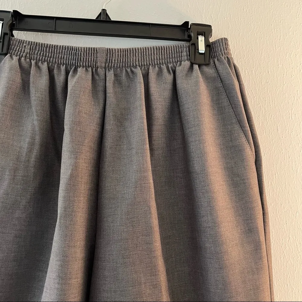 Alfred Dunner Pants Grey Pull On Textured Straight Leg Sz 12 EUC Tik-Tok Trend - Image 4