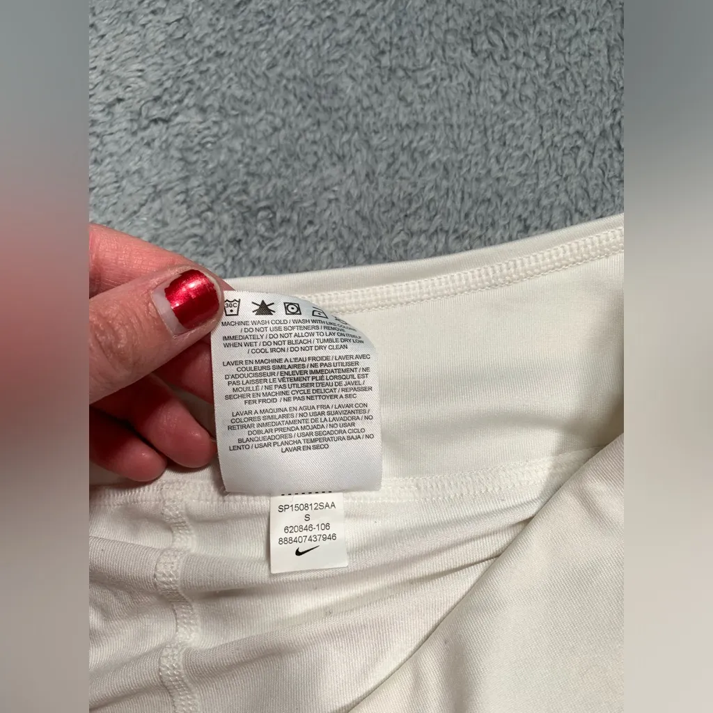 Nike dri-fit Pink and White Skort small - Image 6