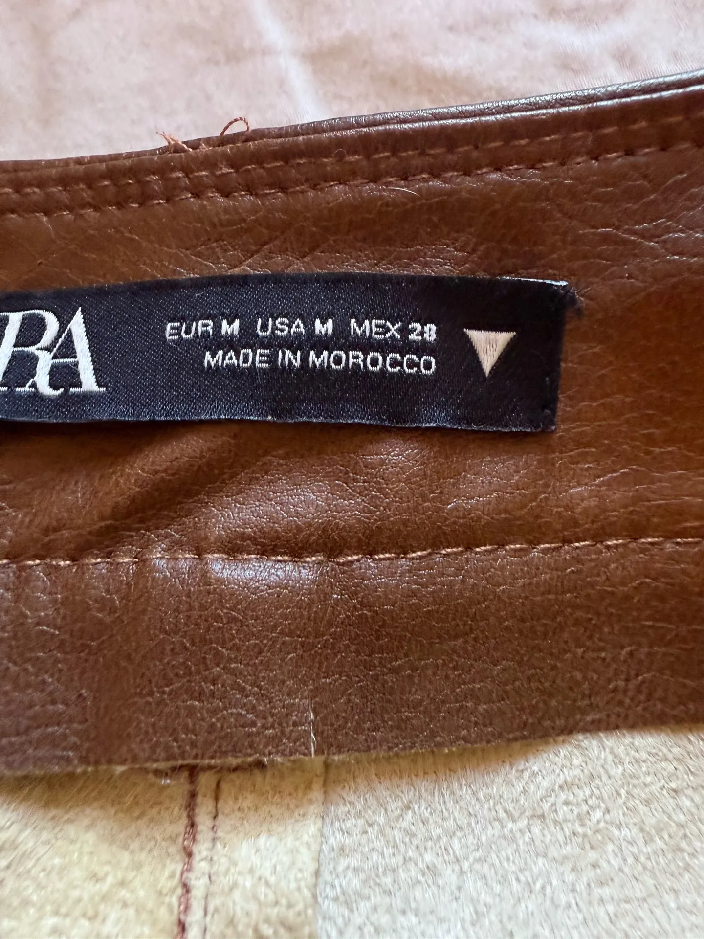 ZARA  Short - Image 4