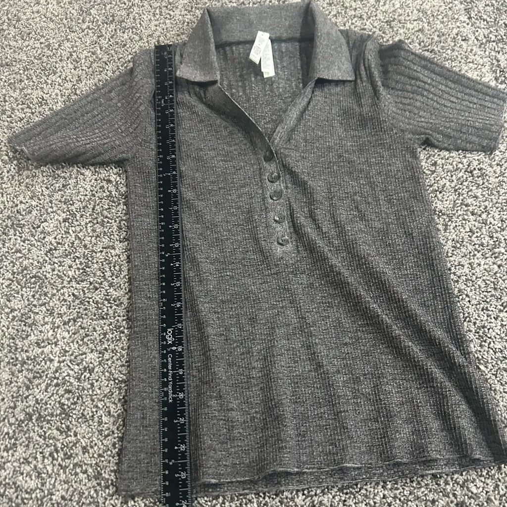 Athleta Ribbed Collared Button Front Top Size Medium - Image 5