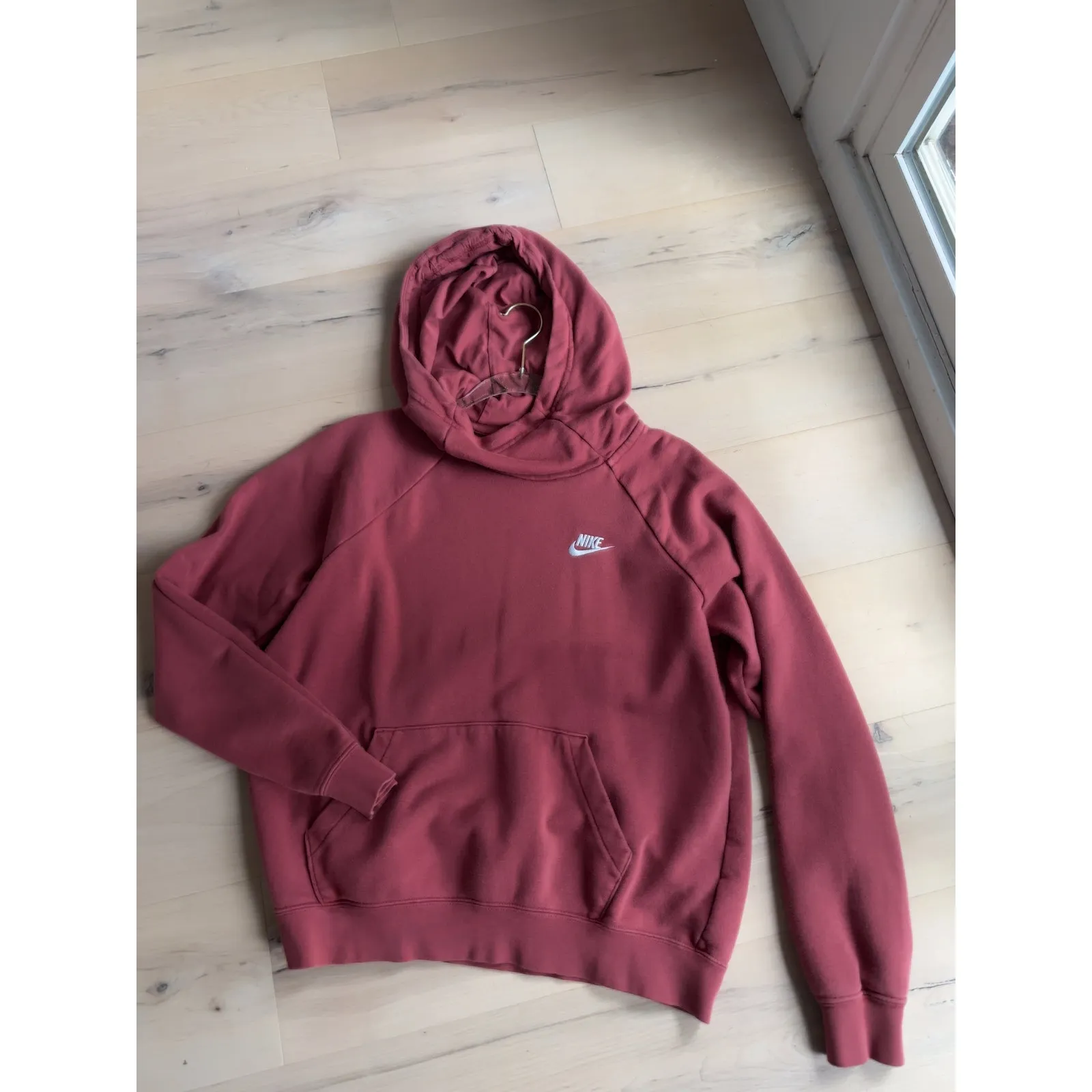 Nike Hoodie Sweatshirt Funnel Neck Size M in Berry ACtivewear Athelisure - Image 5