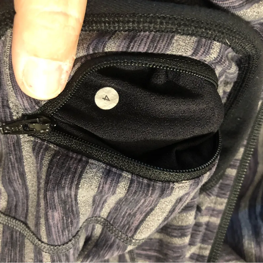 Lululemon athletica In stride hooded full zip jacket black gray stripe women’s 4 - Image 13