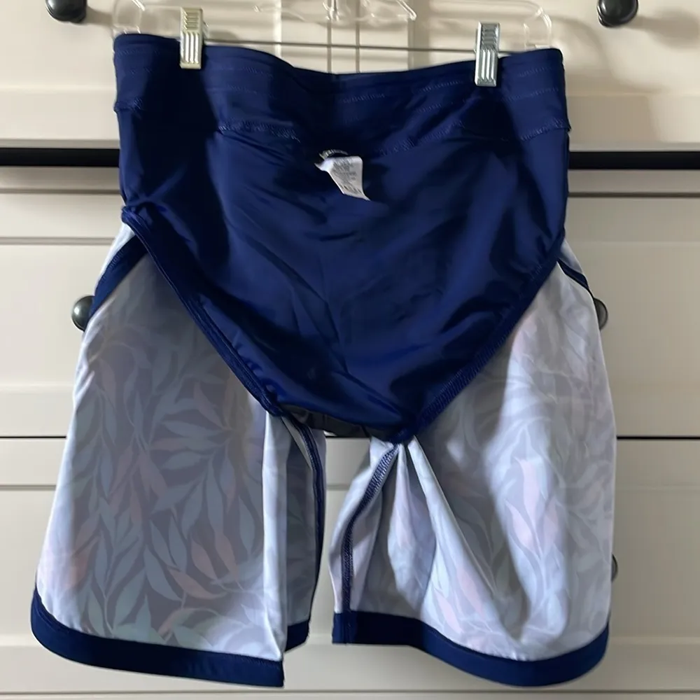 NWT Land’s End Women’s Deep Sea Navy Leaves 9” Quick Dry Swim Short w/ Panty - 8 - Image 4