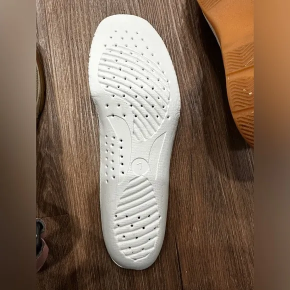 L.L. Bean Womens 7 Closed Toe Hook‎ and Loop Sport Sandals Adjustable Active Pink - Image 9