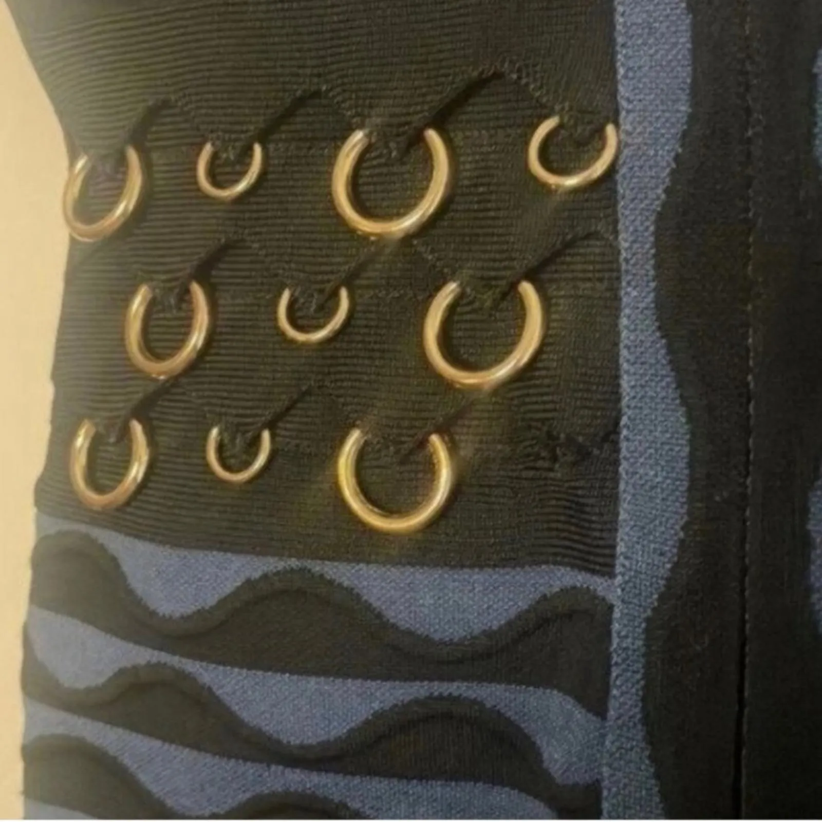 NWT Herve Leger by Max Azria Katrin Blue and Black Bandage Ruffle Hem designer - Image 10