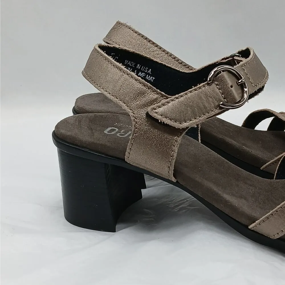 Munro Hallie Strappy Sandal Womens 6M Taupe . Metallic Leather Block Heel Shoes - Image 2