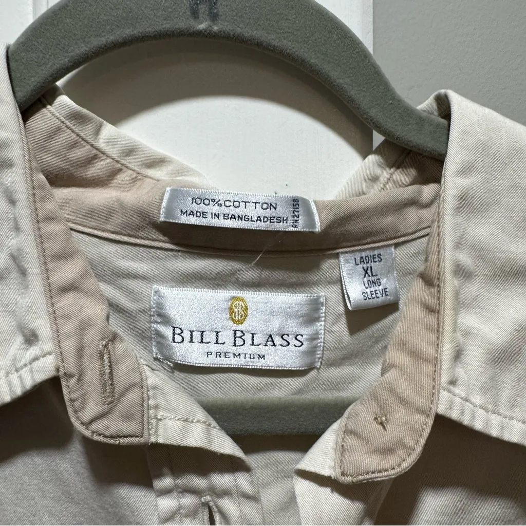 Bill blass premium button down shirt - Image 2