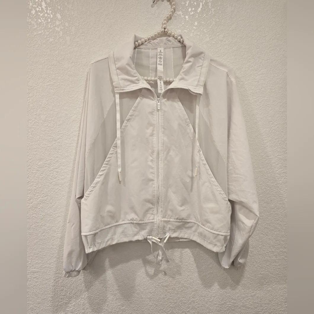 Lululemon Get Going Jacket White Size 2 - Image 6