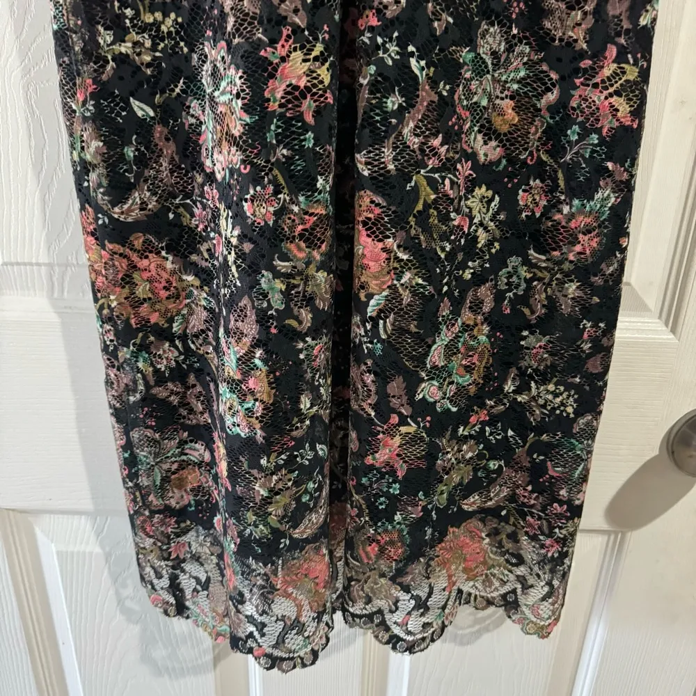 Zara • Midi Dress • Lace • Floral • Medium - Image 9