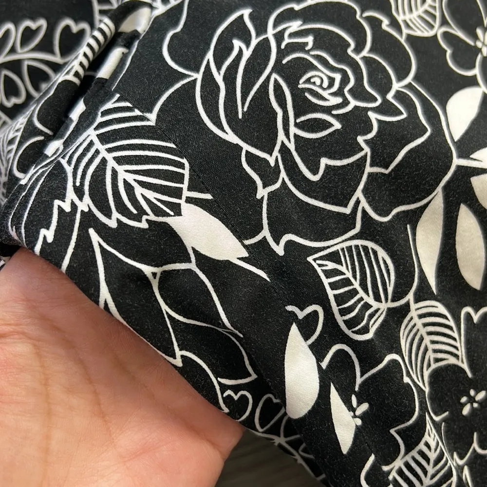 Paraphrase • floral printed cropped pants - Image 7