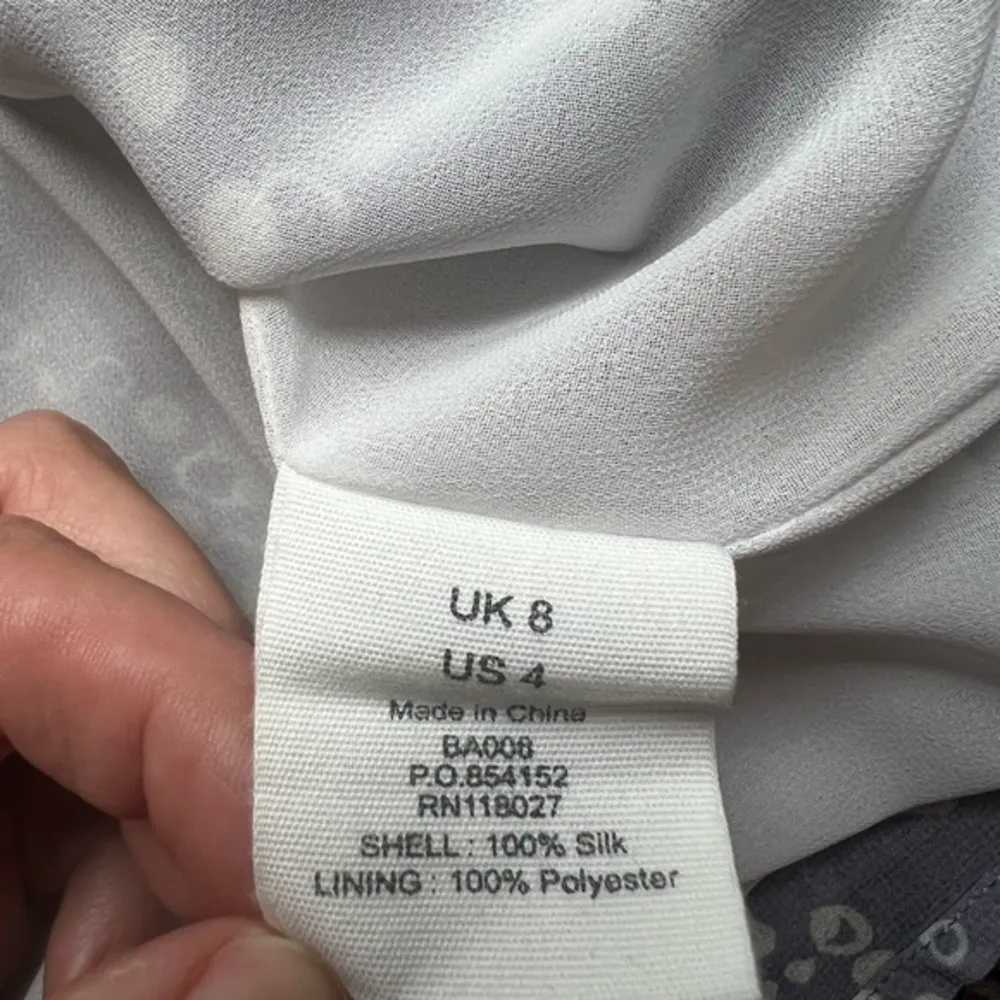 Boden Limited Edition Gray with Dots Silk Top Size 4 - Image 7