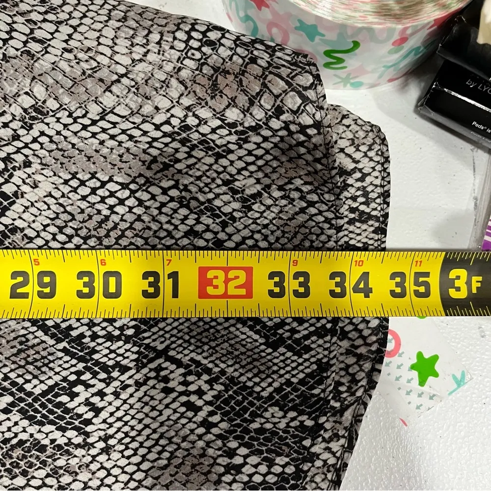 Aritzia Babaton 100% Silk Bennett Snake Skin Shirt Dress Womens Size Small - Image 9