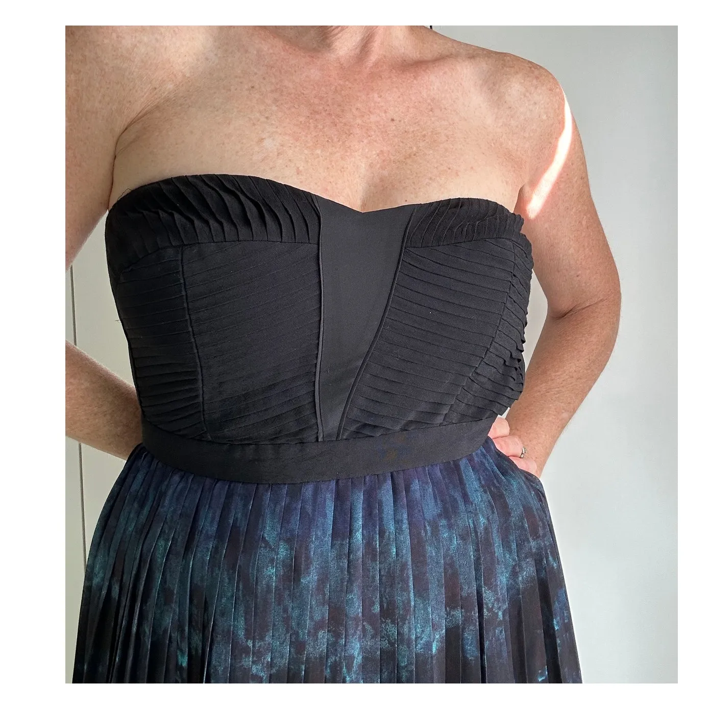 UO silence & noise Fortuna Maxi dress size 6 Dark Whimsy strapless Party - Image 9