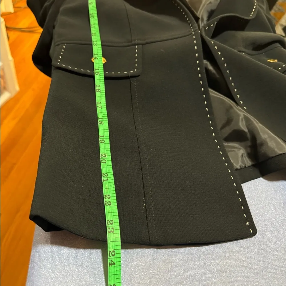 Tahari Black Blazer with White Thread Outline and Gold Piece on Pocket - Image 6