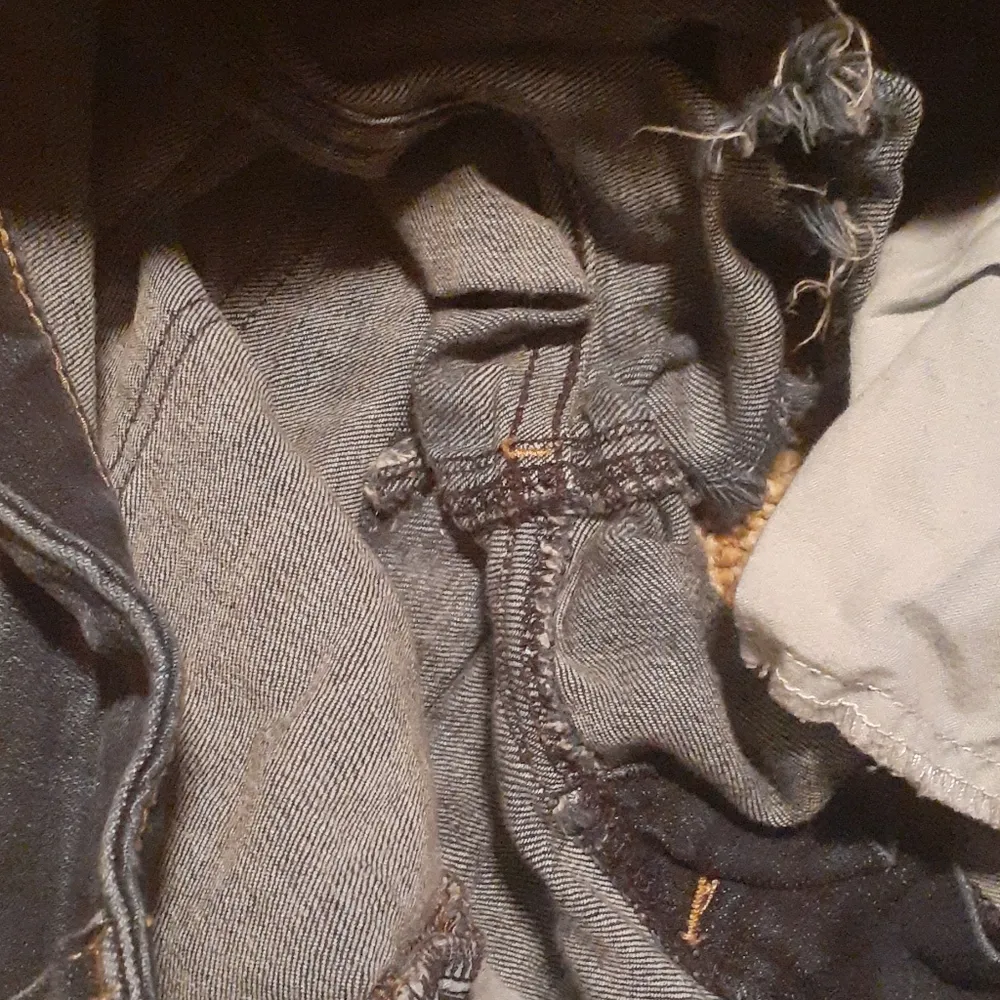 Express Shorts SIZE 6 - Image 4