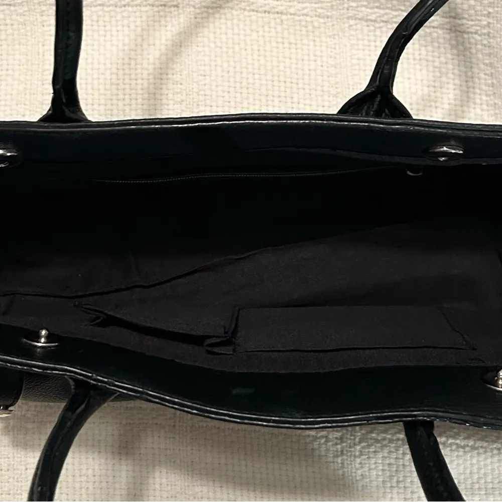 Chateau Black Handbag - Image 8