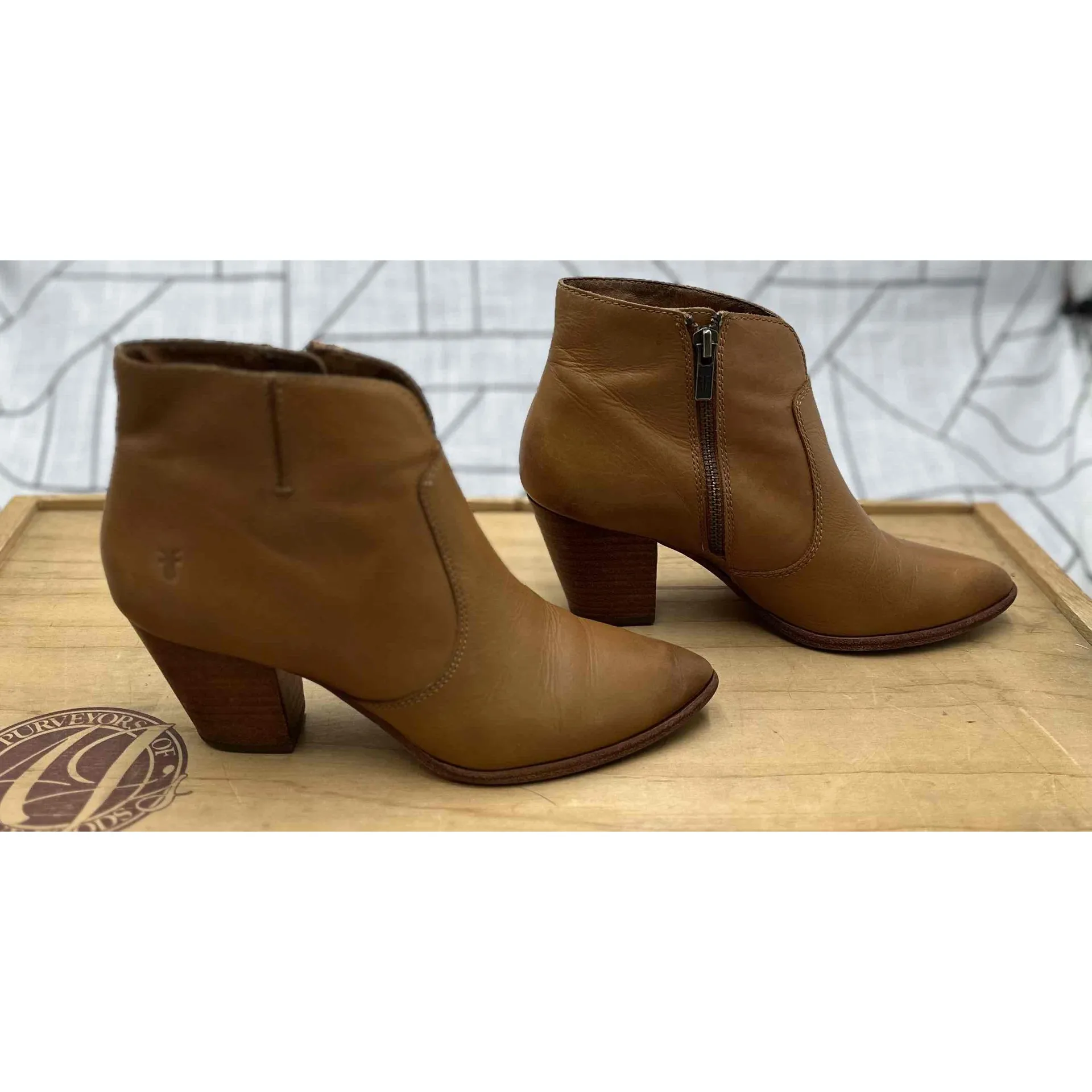 Frye Jennifer Leather Ankle Booties Brown Zipper Heeled Womens Size 7 READ - Image 2