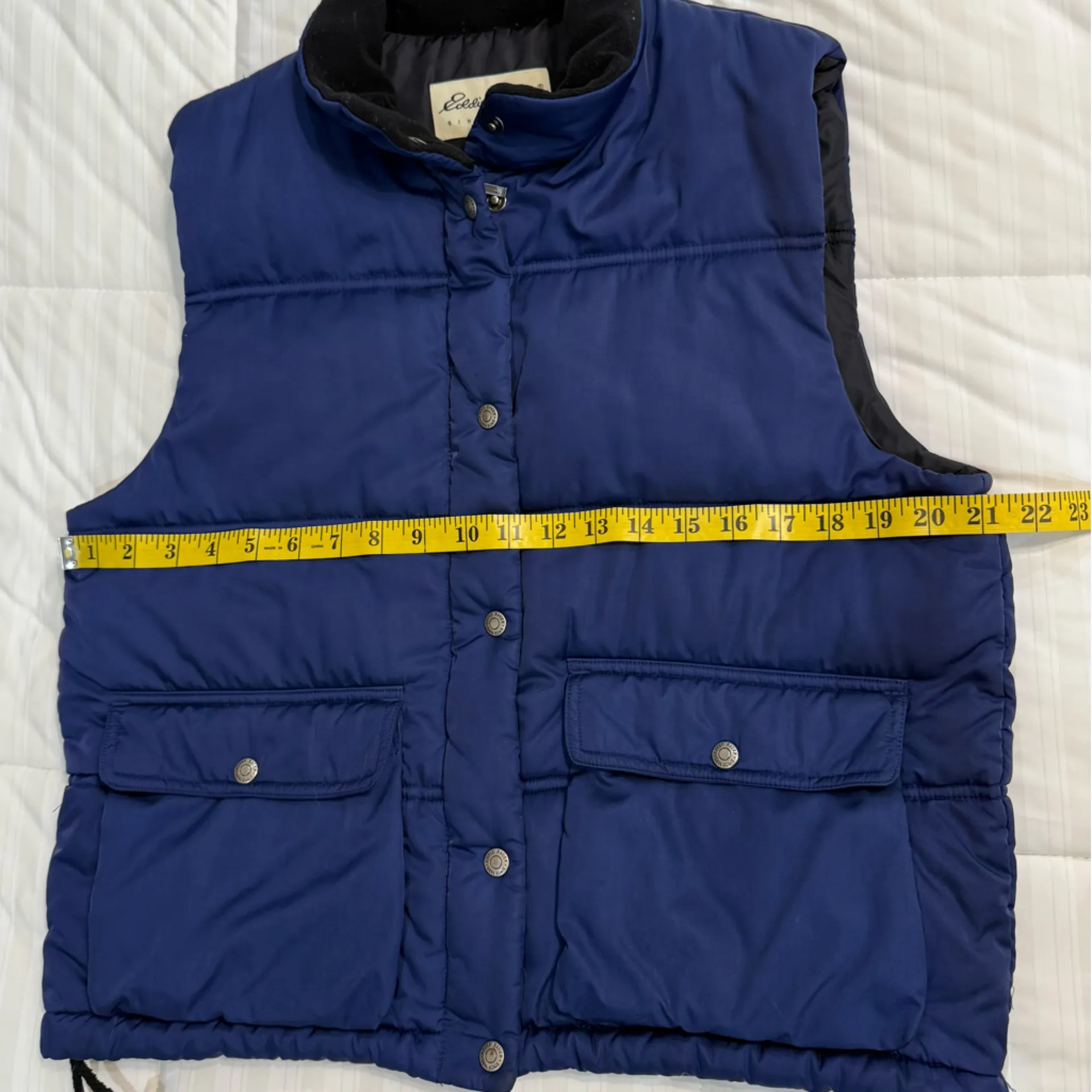 Eddie Bauer Navy Puffer Vest - Image 4